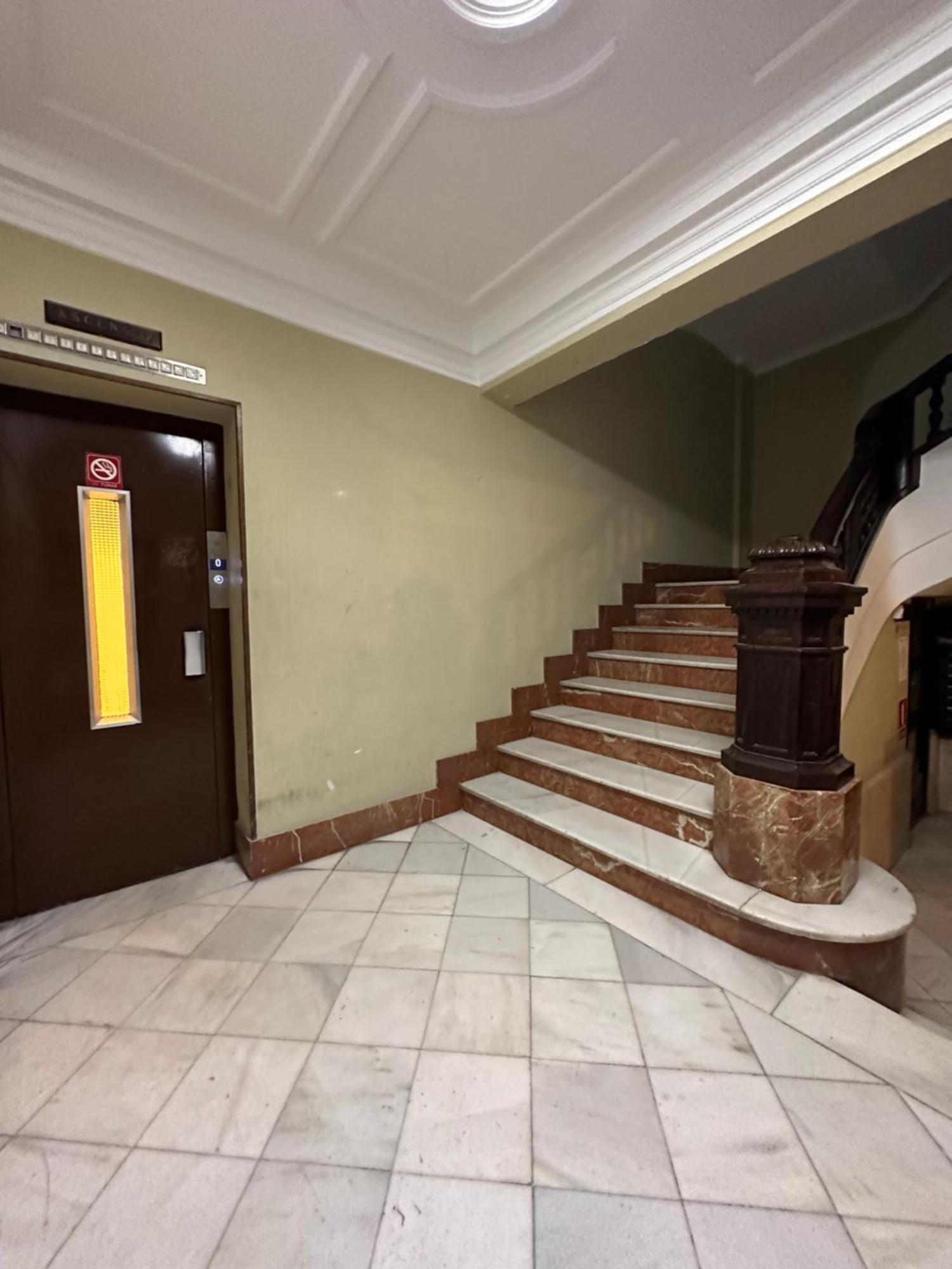 Mirador 1 Del Mercado Central - Habitacion Con Bano Privado En El Centro De La Ciudad Vella Valencia Bagian luar foto