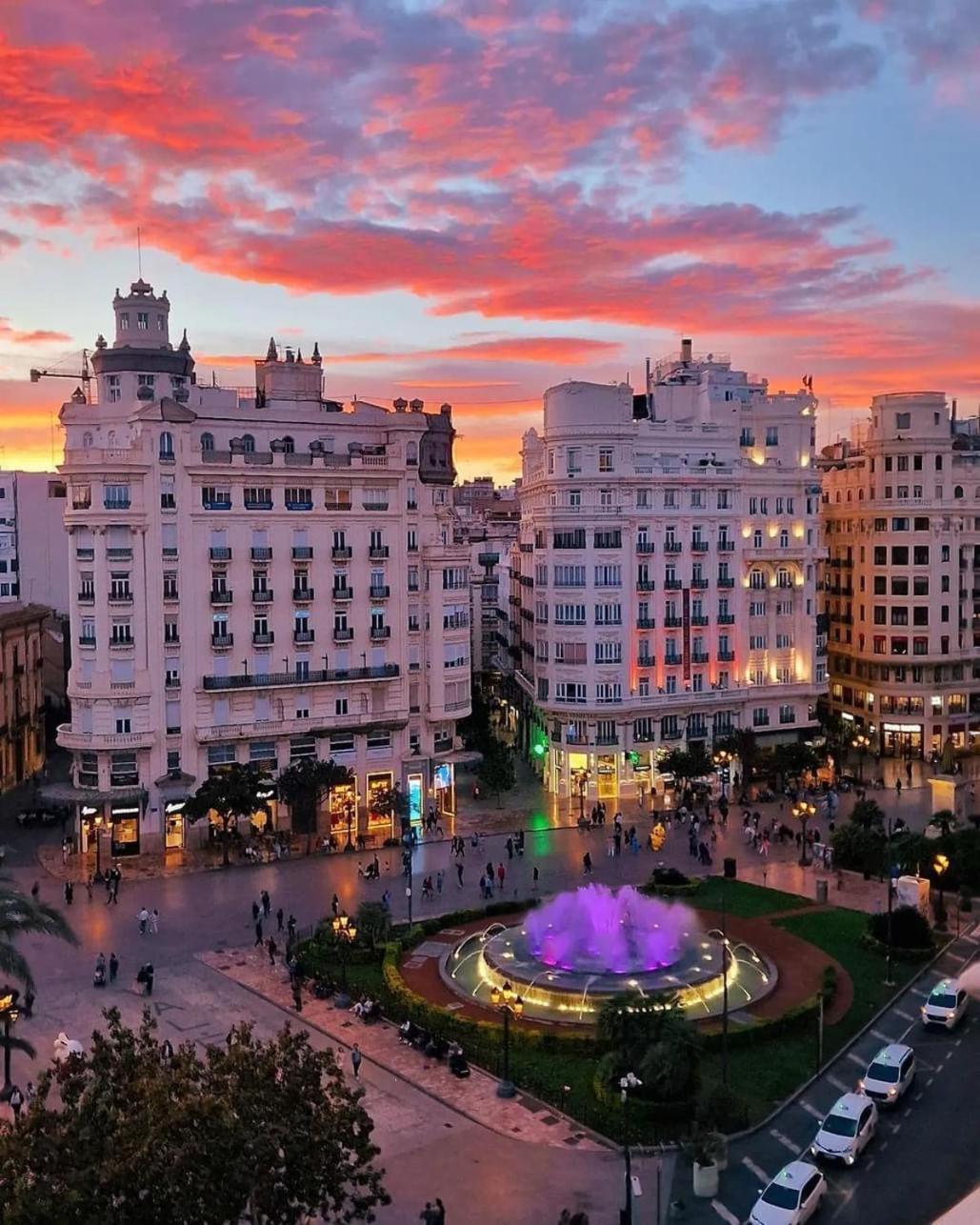 Mirador 1 Del Mercado Central - Habitacion Con Bano Privado En El Centro De La Ciudad Vella Valencia Bagian luar foto