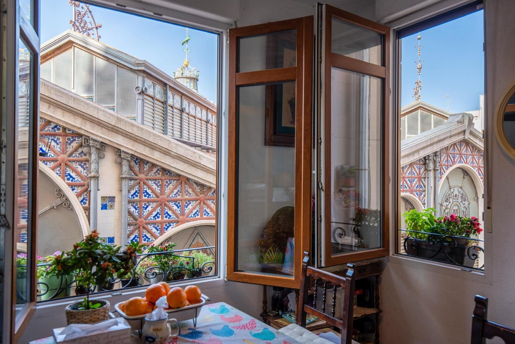Mirador 1 Del Mercado Central - Habitacion Con Bano Privado En El Centro De La Ciudad Vella Valencia Bagian luar foto